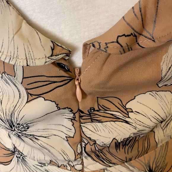 *SALE* NWT LOST+ WANDER Peach Floral Print Wrap Dress - Picture 10 of 11